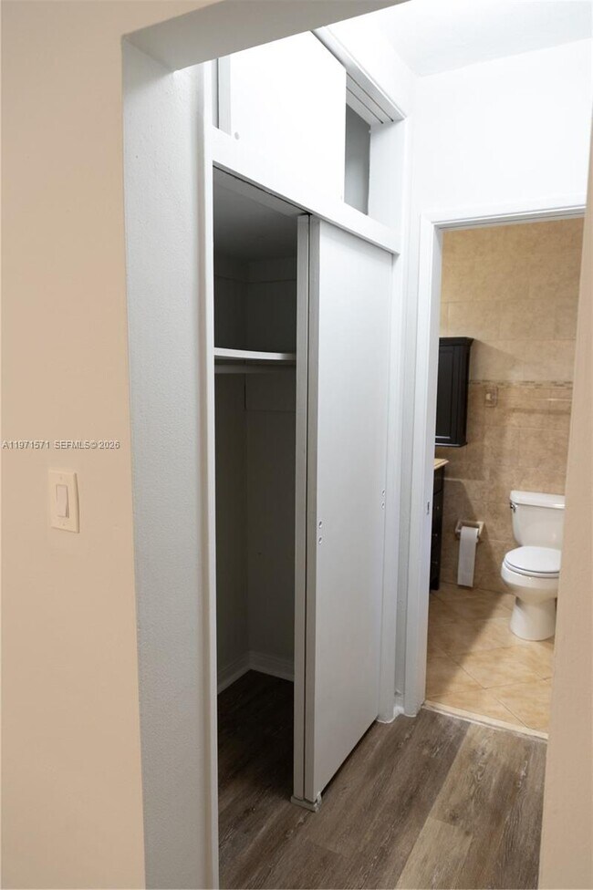 Building Photo - 13125 SW 83rd Ave