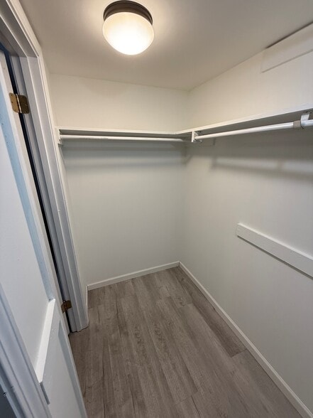 Building Photo - 3320 N Arnoult Rd