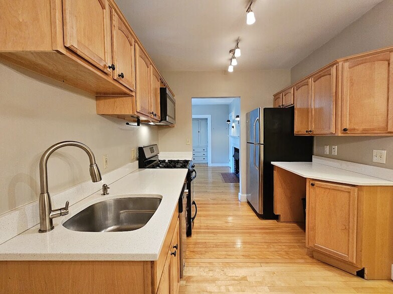 Building Photo - 21 Chauncy St