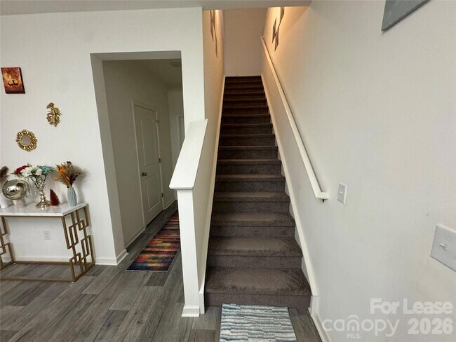 Building Photo - 574 Scotch Meadows Loop