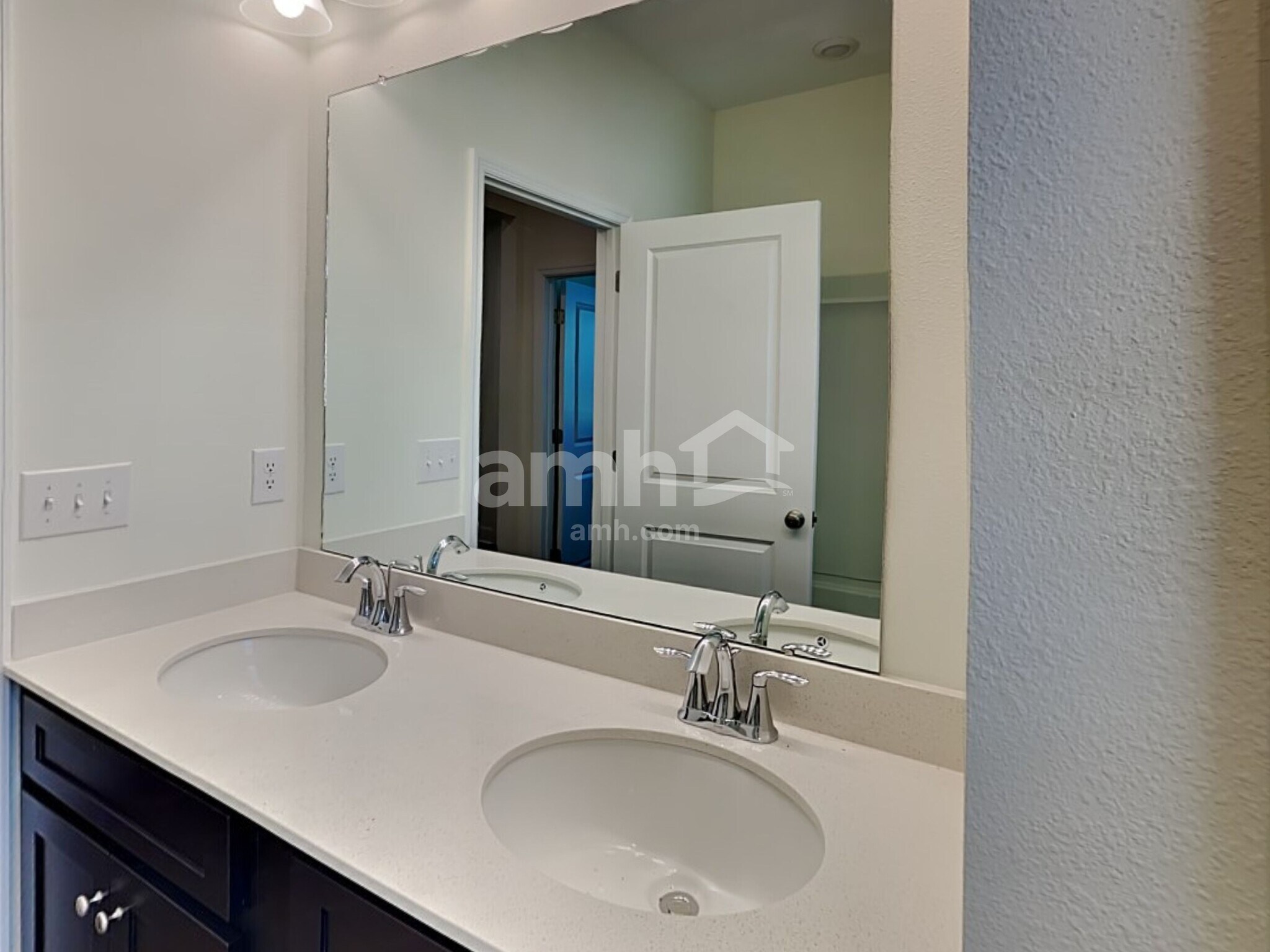 Building Photo - 3101 Artemisia Ln