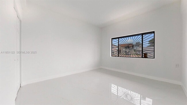 Building Photo - 917 SW 135th Ct