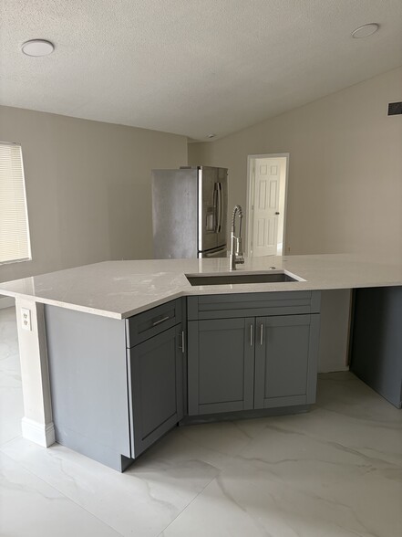 Building Photo - 6268 NW 53rd St