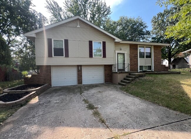 Building Photo - Quiet Cul-de-Sac Home with Bonus Room & Bi...
