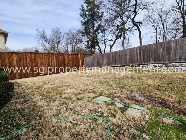 Building Photo - 1415 Murphy Dr