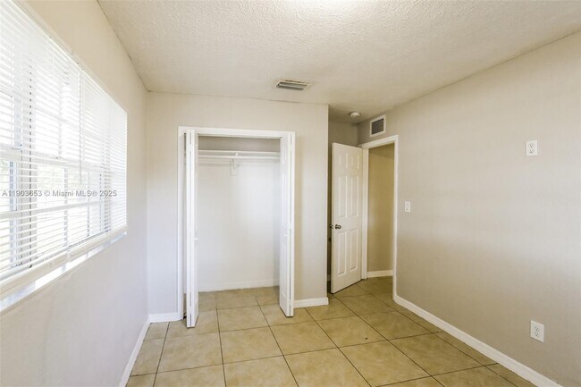 Building Photo - 1351 NW 188th Terrace