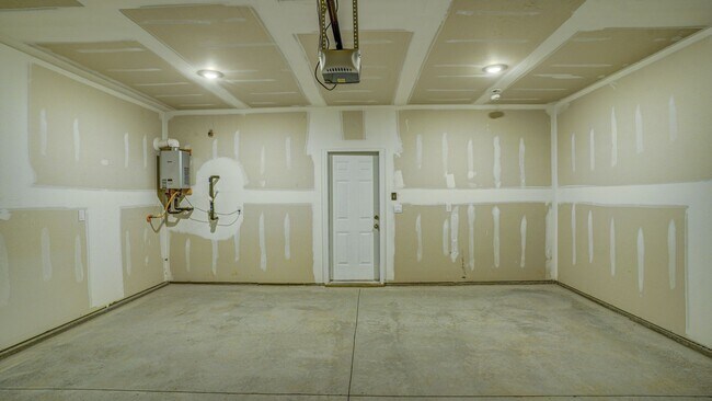 Building Photo - NEW NEW CONSTRUCTION - 5 BDRMS, 3 BTHS, NORTH JOHNSON CITY