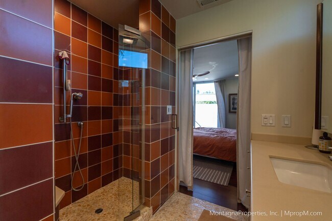 Building Photo - Custom Silicon Valley Modern Dream Home Av...