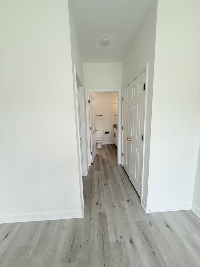 Building Photo - 129 Ashley Park Dr
