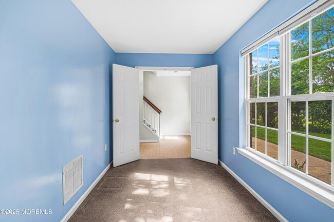 Building Photo - 40 Rojewski Way