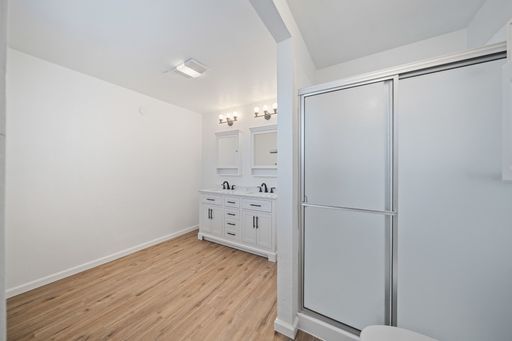 Building Photo - San Diego New Years Special Two Weeks FREE 3 bed /2 bath Home w Garage, Enclosed Patios, Fireplac...