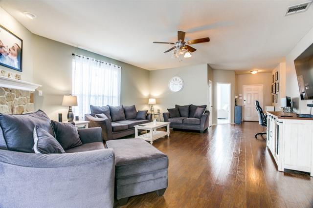 Building Photo - 8633 Star Thistle Dr