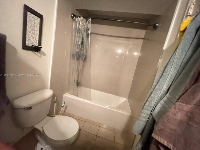 Building Photo - 10680 SW 155th Pl