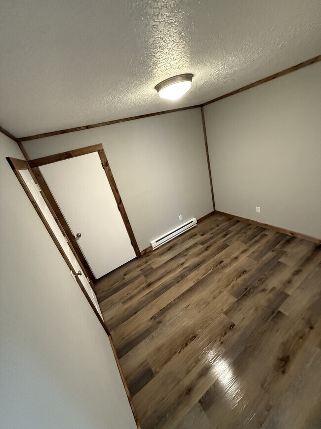 Building Photo - 25515 Nugget Dr