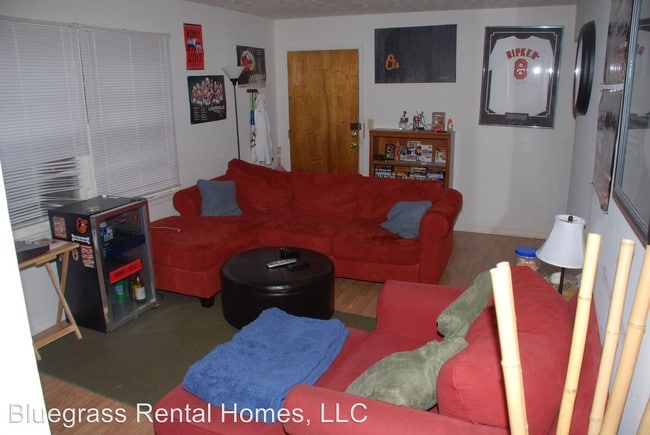 Building Photo - 2 br, 1 bath Apartment - 1348 Royalty Court