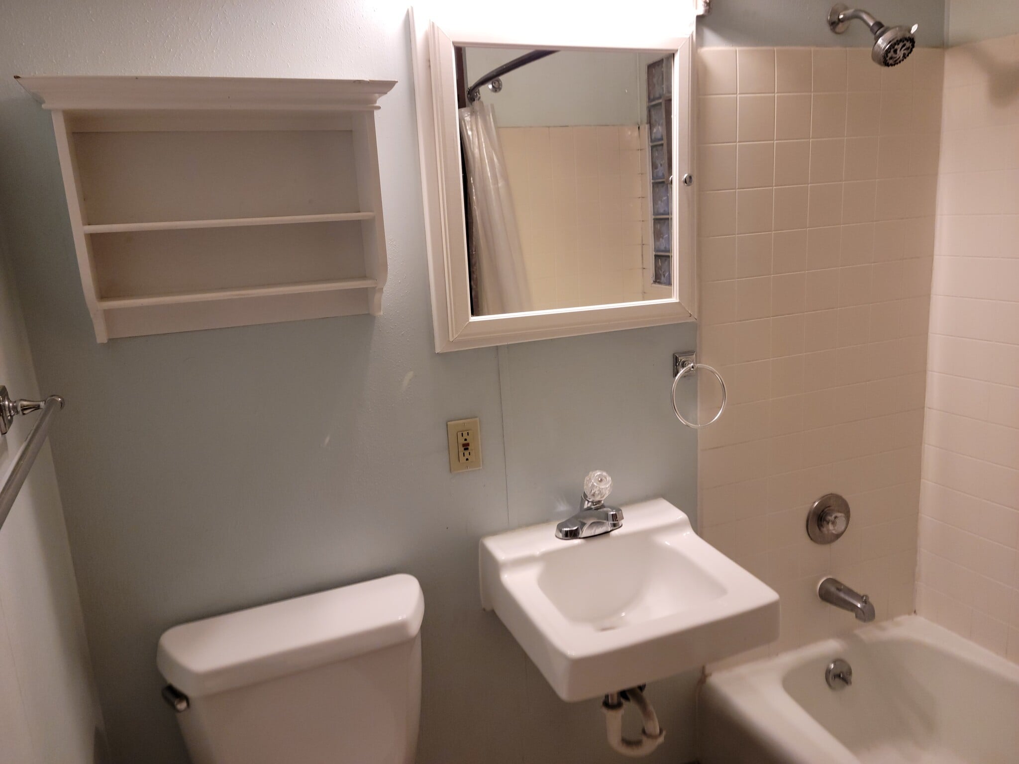 Building Photo - 2064 S 71st St