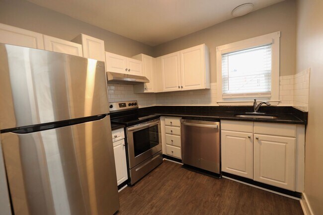 Building Photo - 54 Green St