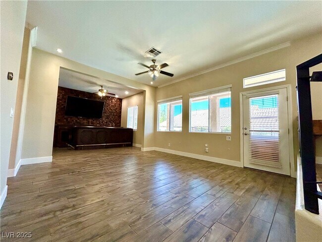 Building Photo - 10824 Vineyard Pass St