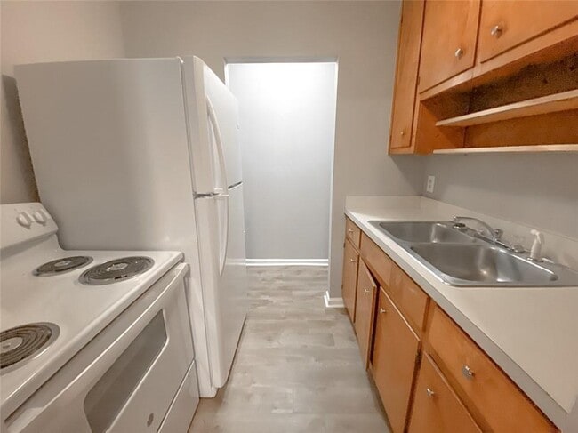 Building Photo - 37 Opal St