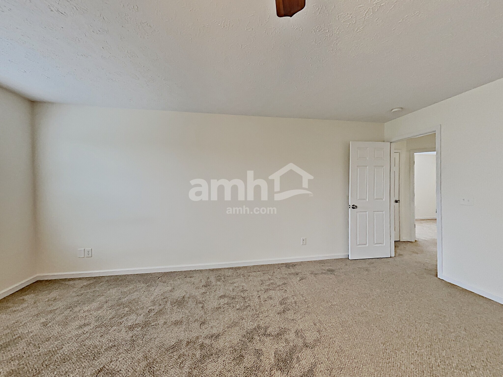 Building Photo - 615 Blossom Hill Dr