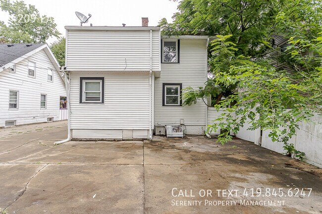 Building Photo - 4209 Eastway-