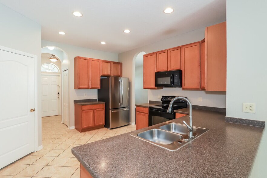 Building Photo - 18411 Dajana Ave