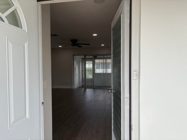 Building Photo - 2930 Crosley Dr E