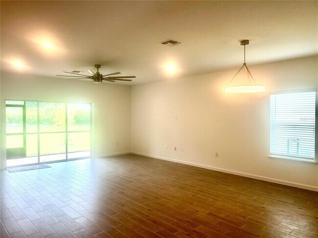 Building Photo - 4523 NW 14th Lp