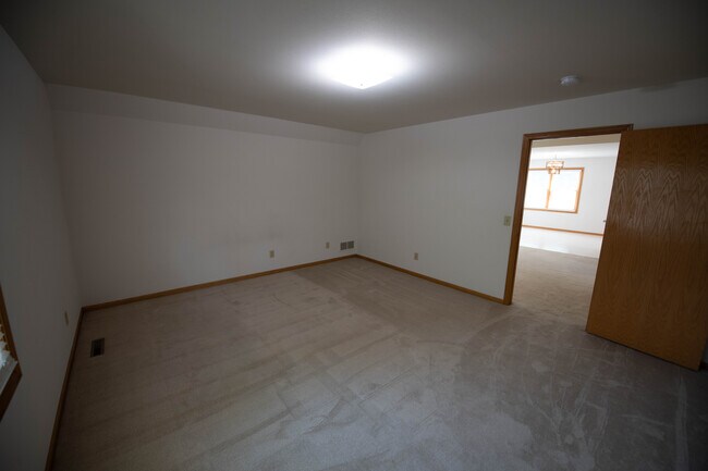 Building Photo - 1128 Madison St