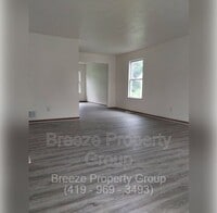 Building Photo - 2808 Benford Ln
