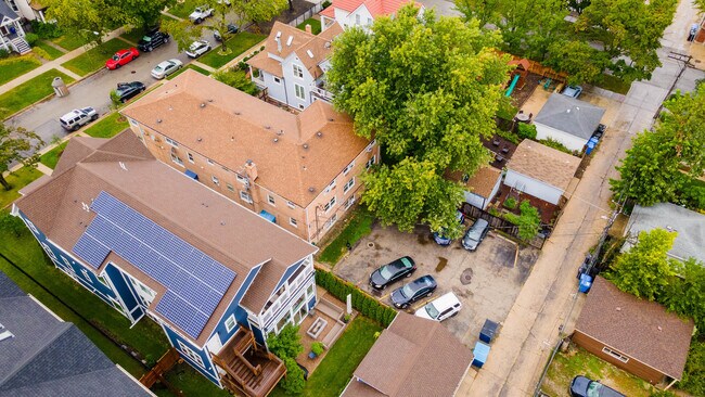 Building Photo - 4149 N Tripp Ave