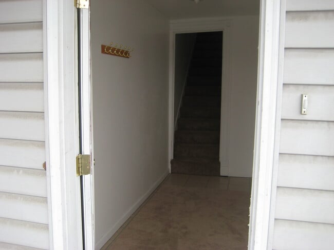 front private entry - 142 George St