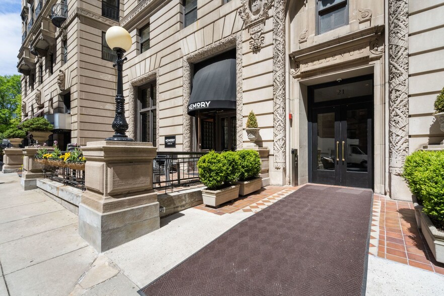 Building Photo - 21 Beacon St