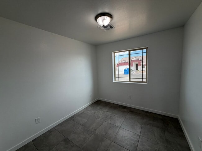 Building Photo - BRAND NEW 3 BEDROOM HOME!