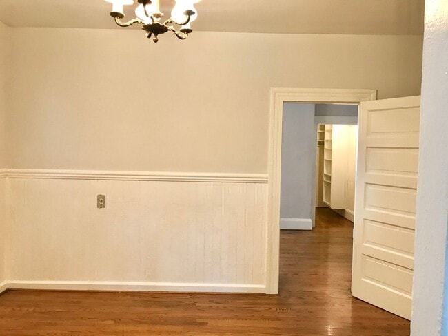 Building Photo - Charm-Filled 1BR/1BA Prime Noe Valley Cond...