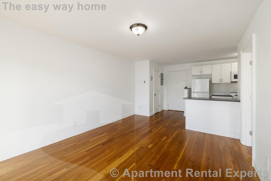 Building Photo - 134 Summer St