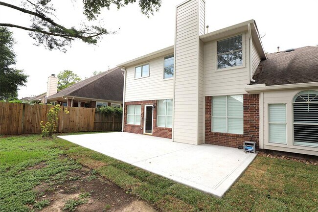 Building Photo - 21631 Live Oaks Spring Dr