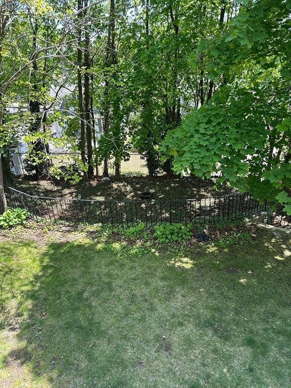 Building Photo - 270-272 Holbrook Rd