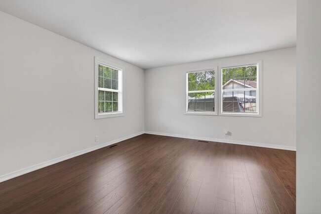 Building Photo - 1316 Sunnyview Dr