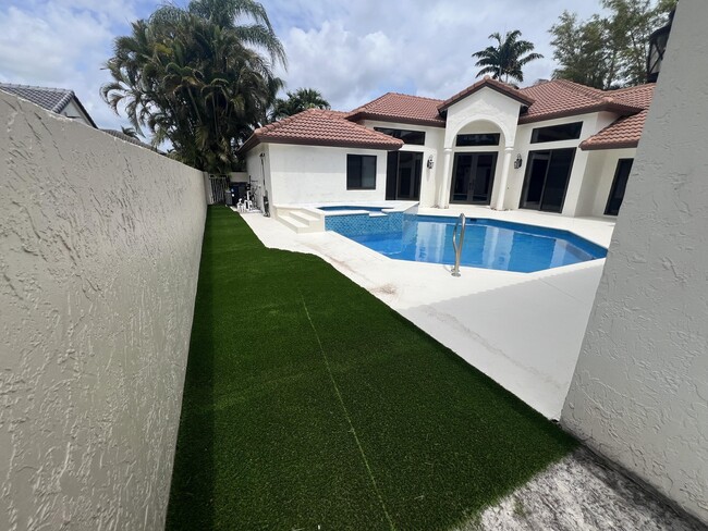 Building Photo - 20077 Palm Island Dr