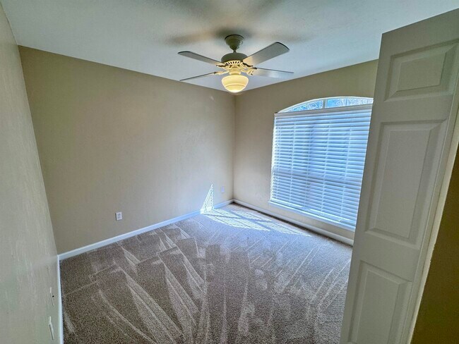 Building Photo - 1125 Mosswood Chase