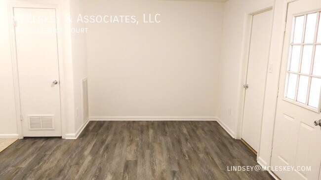 Building Photo - Washington Square Townhouses