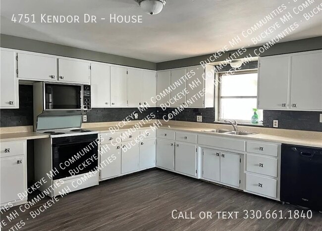 Building Photo - 4751 Kendor Dr