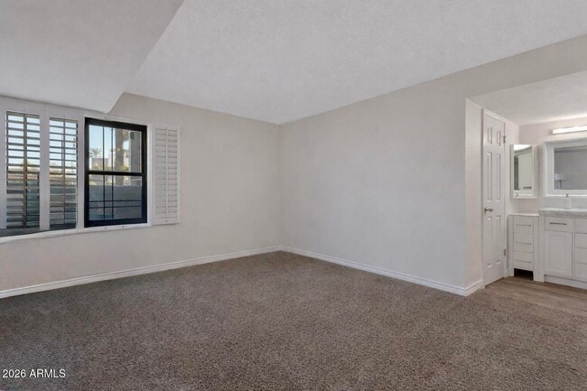 Building Photo - 5102 N 31st Pl