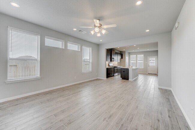 Building Photo - 10505 Stone Peak Dr
