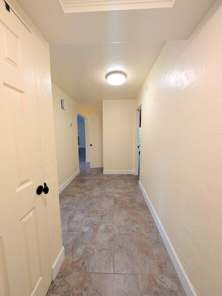 Building Photo - 1154 W Winged Foot Cir