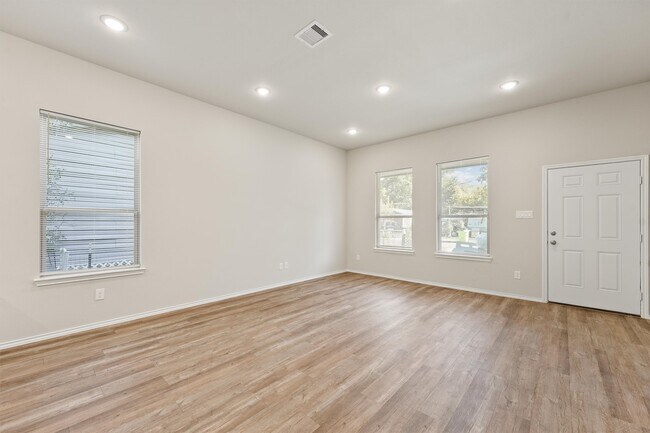 Building Photo - 10178 Barberry St