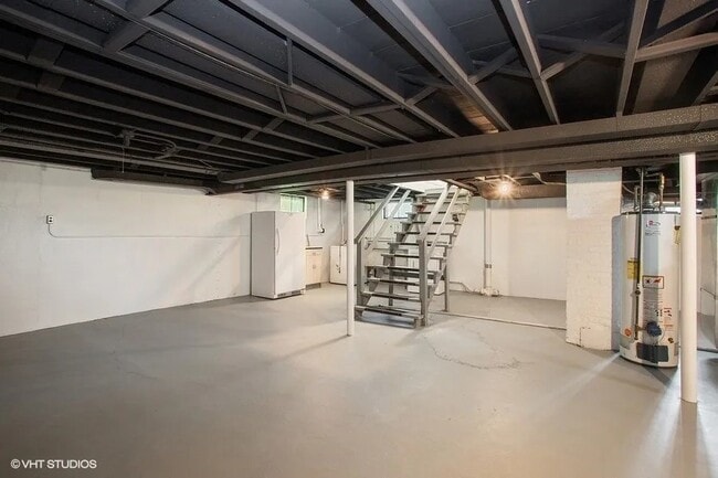 Building Photo - 540 S Evergreen Ave