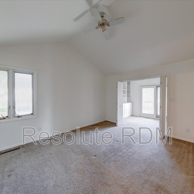 Building Photo - 12001 E 300 S