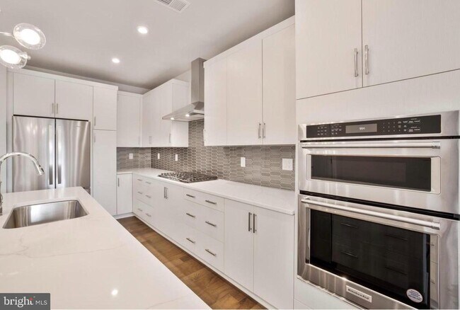 Building Photo - 7512 Sawyer Farm Wy